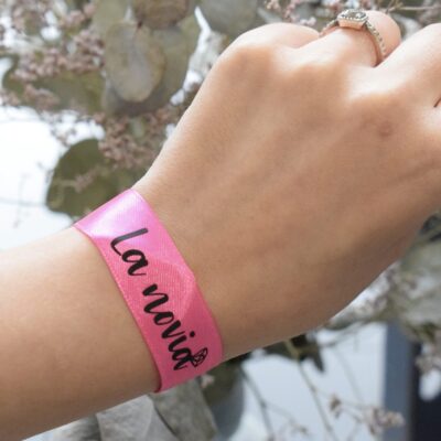 Pulsera novia fucsia