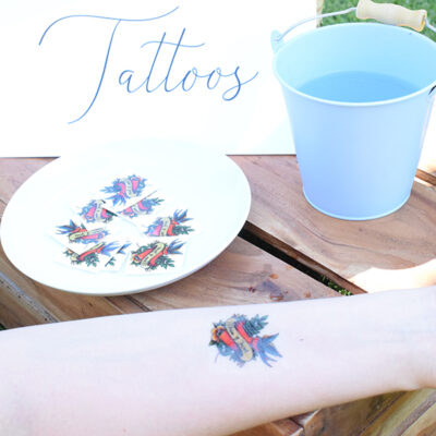 Tattoo corazon y hojas