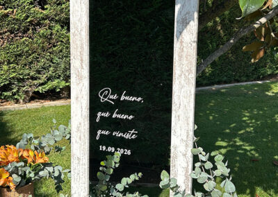 Vinilo adhesivo iniciales