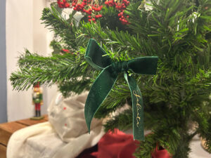 Lazo verde adorno árbol