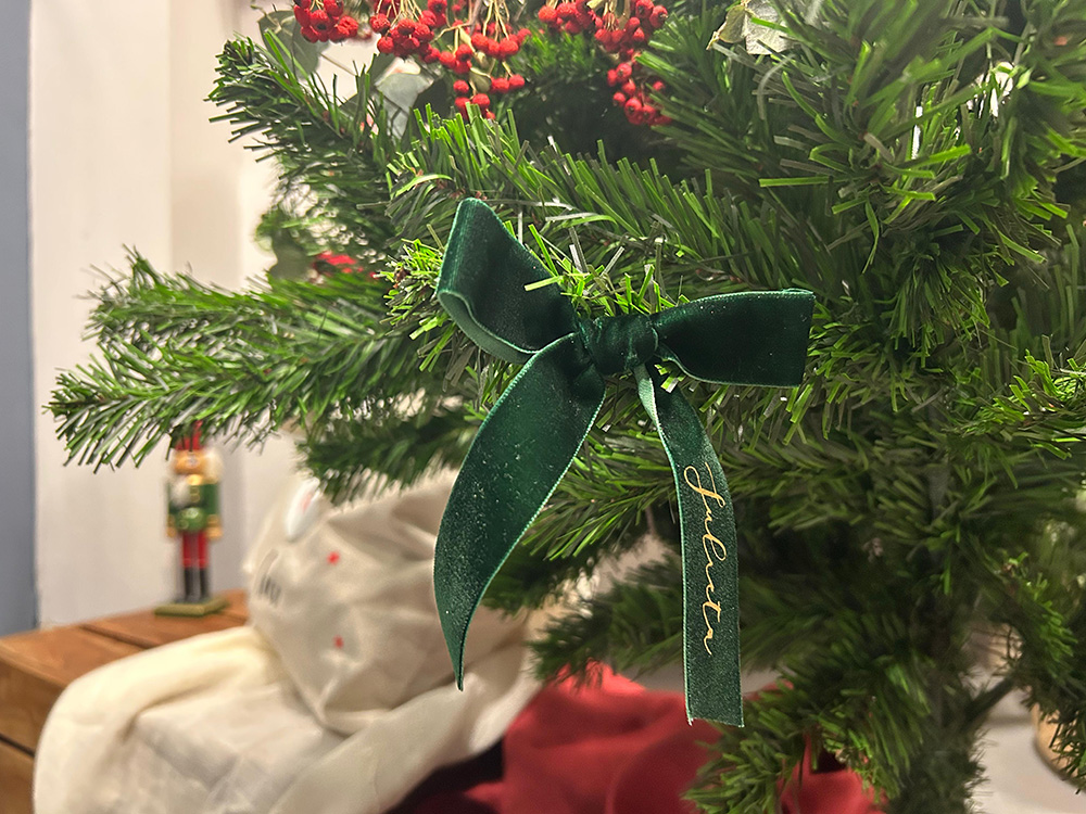 Lazo verde adorno árbol